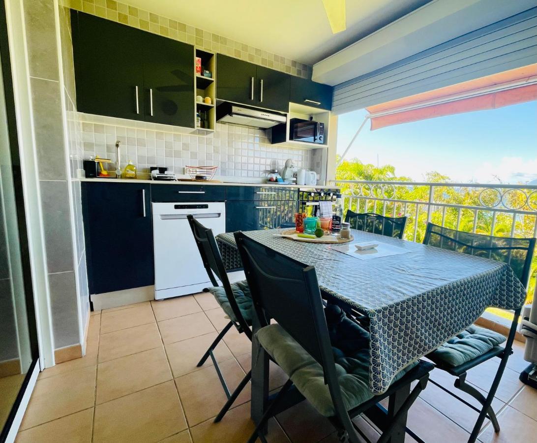 Appartement vue mer, piscine, dans quartier prisé de Gosier Le Gosier  Extérieur photo